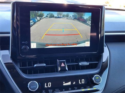 Used 2023 Toyota Corolla Cross XLE image 24