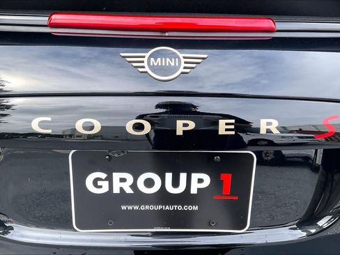 Used 2025 MINI Cooper S FWD image 9