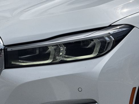 Used 2021 BMW 740i w/ Premium Package RWD image 6