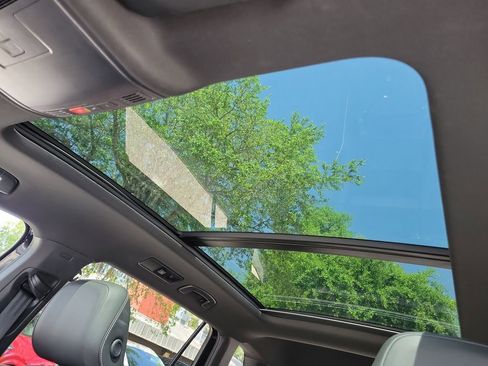 Used 2024 Volkswagen Tiguan SEL R-Line image 36