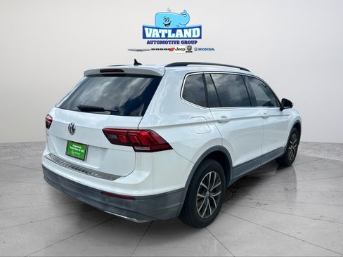 Used 2019 Volkswagen Tiguan SE w/ Panoramic Sunroof Package FWD image 5