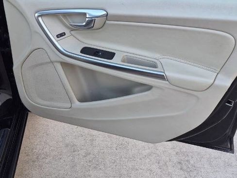 Used 2015 Volvo V60 T5 Premier image 50