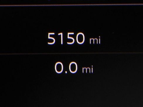 Used 2025 Audi Q6 e-tron Premium w/ 20" Wheel Package image 32