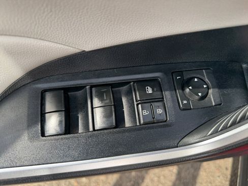 Used 2019 Toyota RAV4 XLE w/ Carpet Mat Package image 13