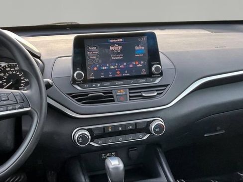 Used 2020 Nissan Altima 2.5 S image 9