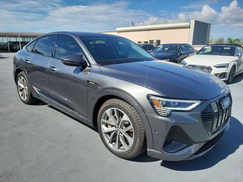 Used 2021 Audi e-tron Premium Plus w/ Premium Plus Package AWD/4WD image 8