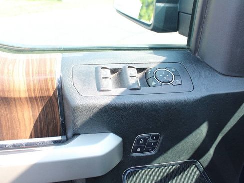 Used 2016 Ford F150 Lariat w/ Equipment Group 502A Luxury AWD/4WD image 12