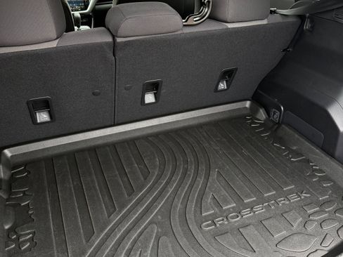 Certified 2025 Subaru Crosstrek 2.0i Premium image 8