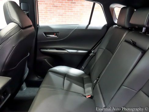 Used 2024 Toyota Venza Limited image 18