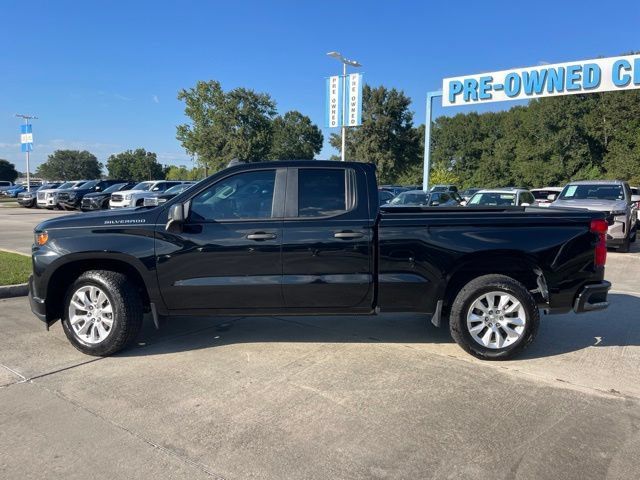 Used 2020 Chevrolet Silverado 1500 Custom w/ Custom Value Package RWD image 3