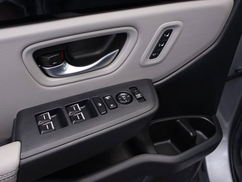 Used 2025 Honda Pilot Touring image 21