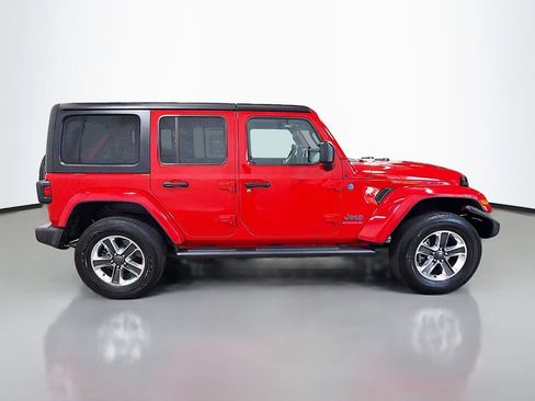 Used 2024 Jeep Wrangler Unlimited w/ Convenience Group AWD/4WD image 10