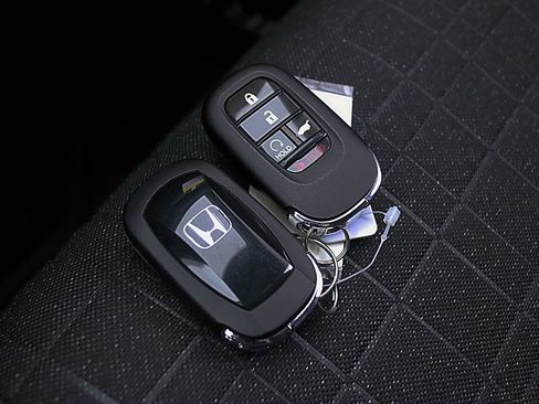 Used 2026 Honda HR-V Sport image 27