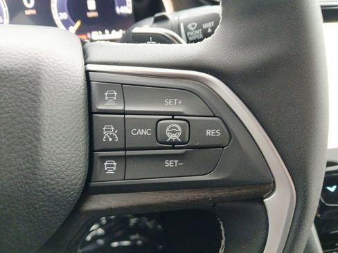 New 2026 Jeep Grand Cherokee Altitude AWD/4WD image 25