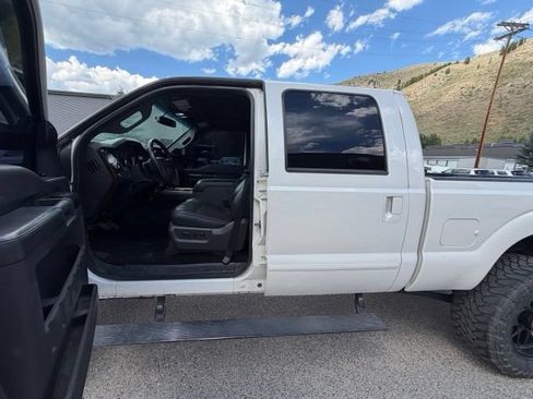 Used 2015 Ford F250 Platinum w/ FX4 Off-Road Package AWD/4WD image 24