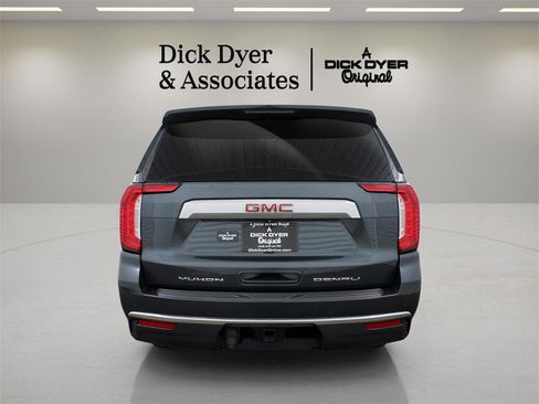 Used 2022 GMC Yukon XL Denali image 3