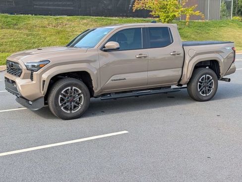 Used 2026 Toyota Tacoma TRD Sport RWD image 8