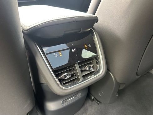 Used 2025 Polestar Polestar 3 image 12