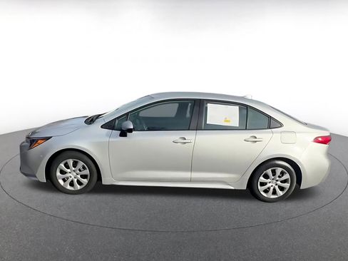 Used 2025 Toyota Corolla LE image 8