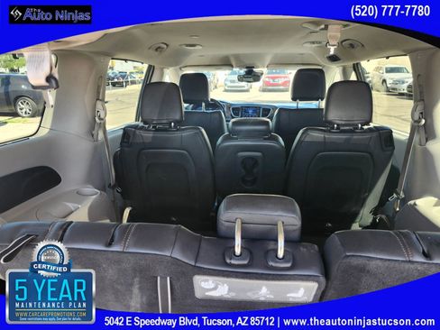 Used 2017 Chrysler Pacifica Touring-L Plus w/ Advanced Safetytec Group image 28