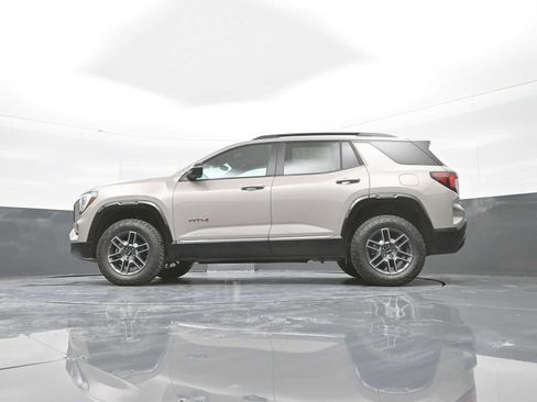 New 2026 GMC Terrain AT4 AWD/4WD image 36