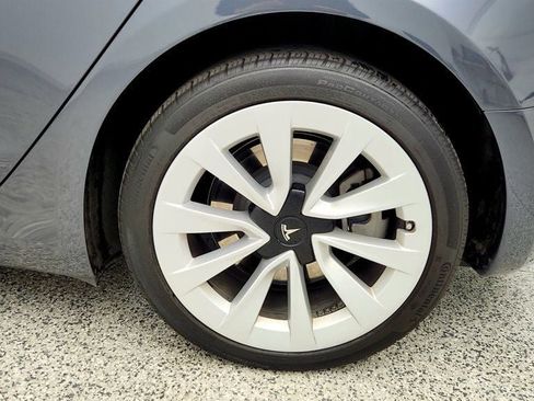 Used 2023 Tesla Model 3 Standard Range image 9