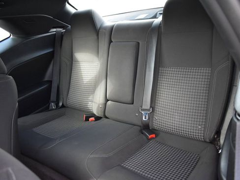 Used 2016 Dodge Challenger SXT image 24