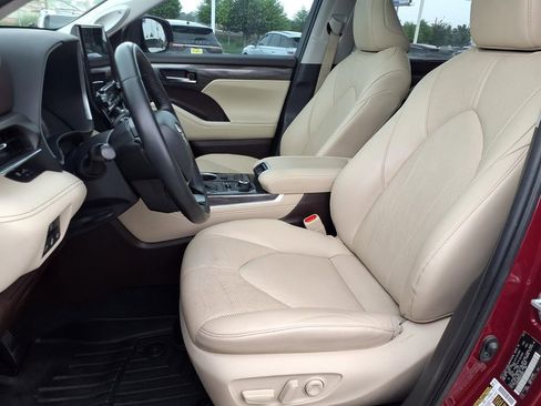 Used 2022 Toyota Highlander Limited AWD/4WD image 27