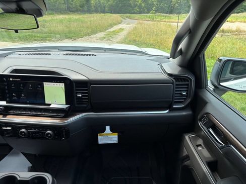 New 2026 Chevrolet Silverado 1500 RST w/ RST Select Package AWD/4WD image 33