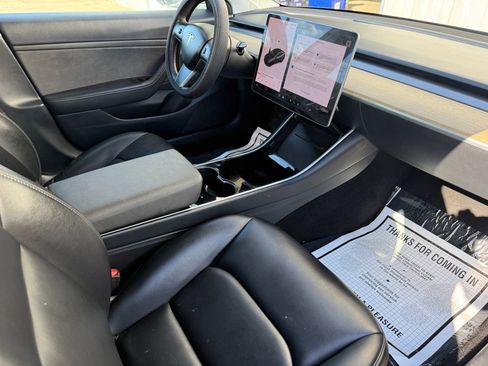 Used 2020 Tesla Model 3 Standard Range RWD image 20