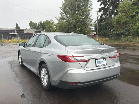 Used 2025 Toyota Camry LE FWD image 24