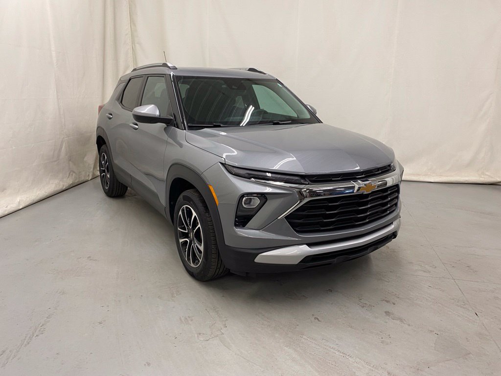 Used 2024 Chevrolet TrailBlazer LT AWD/4WD image 1