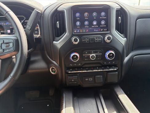 Used 2021 GMC Sierra 1500 Denali w/ Denali Ultimate Package AWD/4WD image 26