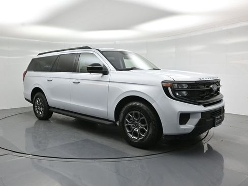 Used 2025 Ford Expedition Max Active RWD image 54