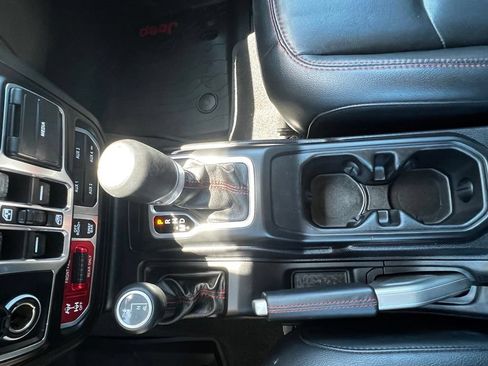 Used 2020 Jeep Gladiator Rubicon AWD/4WD image 20