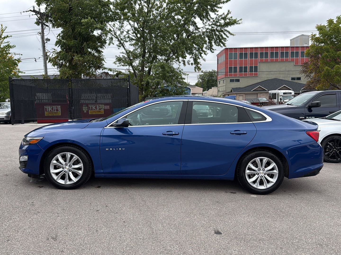 Used 2023 Chevrolet Malibu LT FWD image 6