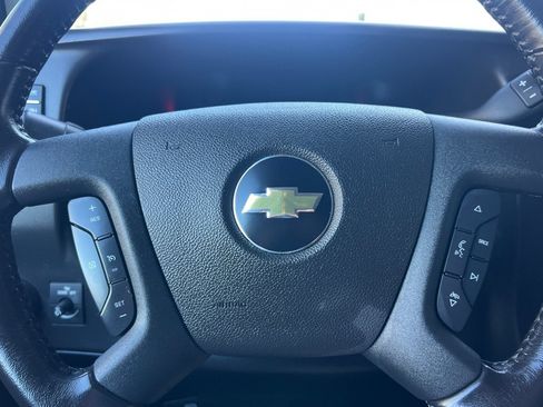 Used 2022 Chevrolet Express 2500 w/ Driver Convenience Package RWD image 31