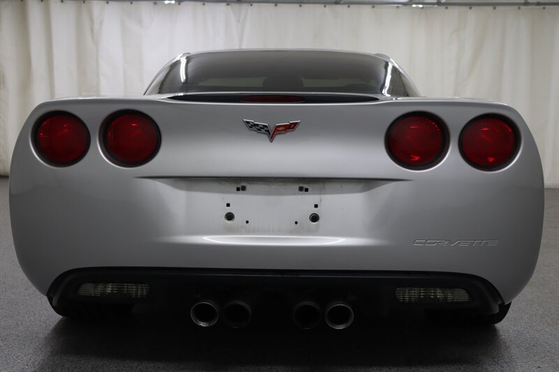 Used 2008 Chevrolet Corvette Coupe w/ Preferred Equipment Group RWD image 5
