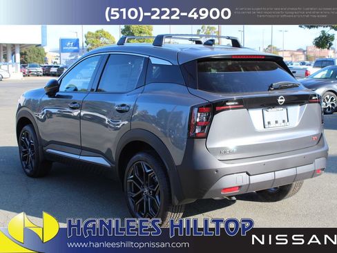 New 2026 Nissan Kicks SR w/ Illumination Package image 9