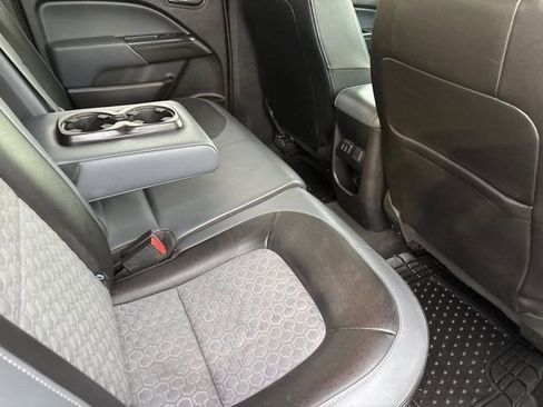 Used 2018 Chevrolet Colorado Z71 image 35