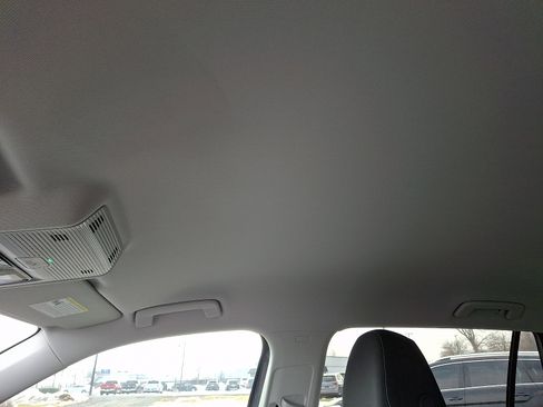 Certified 2025 Volkswagen Tiguan S image 17