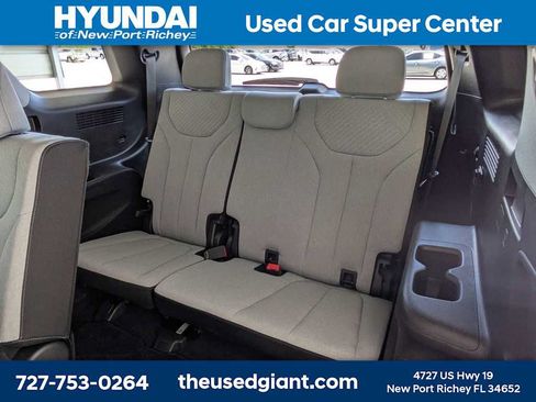 Certified 2025 Hyundai Palisade SE FWD image 14