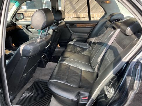 Used 1989 BMW 735i image 17