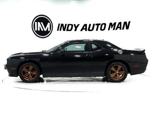 Used 2019 Dodge Challenger SXT image 7