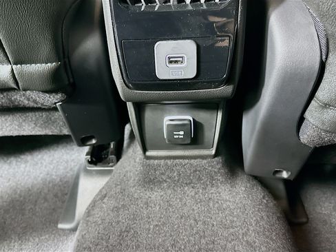 Used 2026 Jeep Compass Latitude AWD/4WD image 31