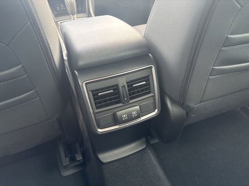 Certified 2023 Subaru Forester Premium AWD/4WD image 25