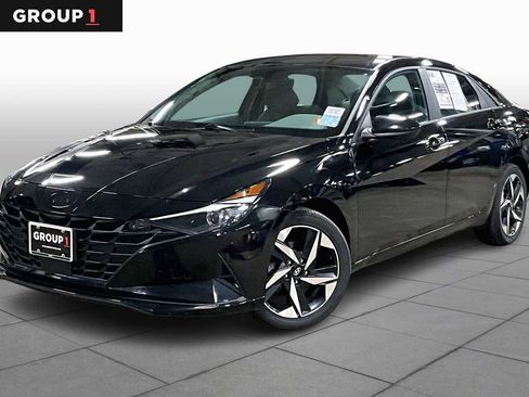 Used 2023 Hyundai Elantra SEL w/ Convenience Package image 1