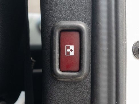 Used 2020 Mercedes-Benz Sprinter 2500 image 27