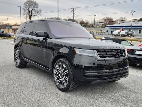 Certified 2023 Land Rover Range Rover SE image 2