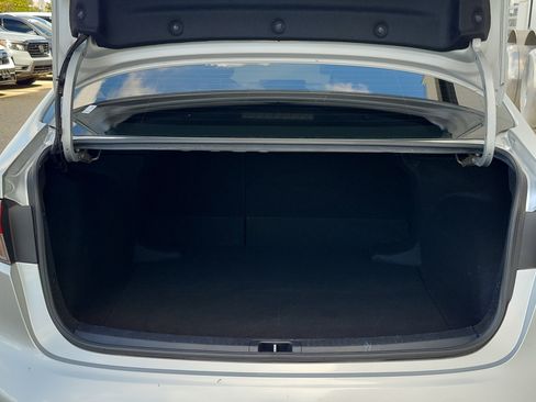 Used 2021 Toyota Corolla LE FWD image 10